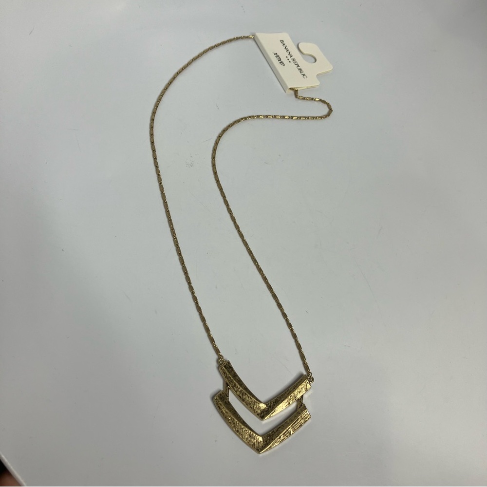 Banana Republic factory long gold necklace new with tags women’s business casual